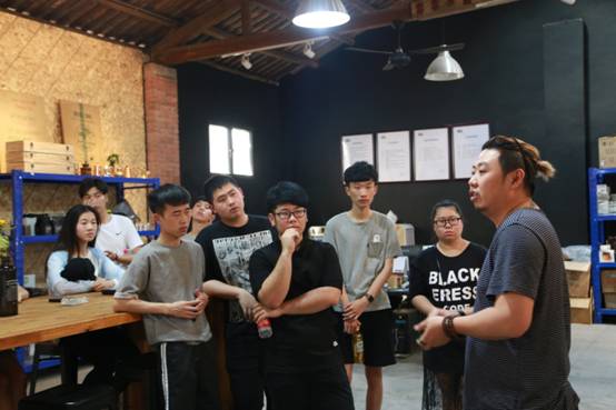 在漳州知名咖啡品牌ROCK BEAN实习.JPG